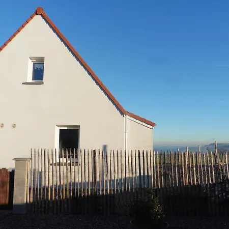 Gite Beau Rivage. Maison Avec Vue Imprenable Sur Le Site Des Deux Caps. Tardinghen